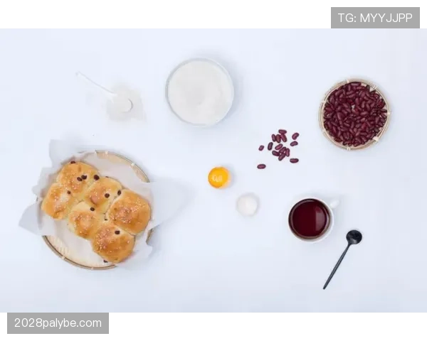 邹市明家的冰箱里塞满蛋白粉，连饮料都是按克称着喝的